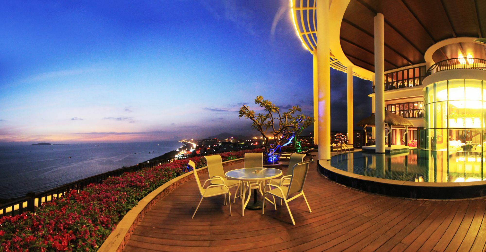 Ocean Sonic Hotel 5*